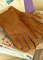 Sheepskin Gloves Adult  �47.00 including VAT or US$72.08 excluding VAT 