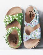  Open Toe Sandals �25.00